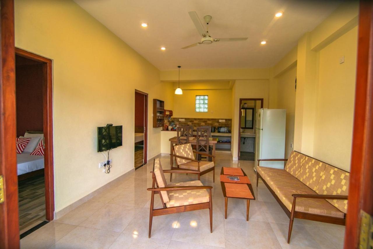 Athithi Villa Hikkaduwa Exterior photo