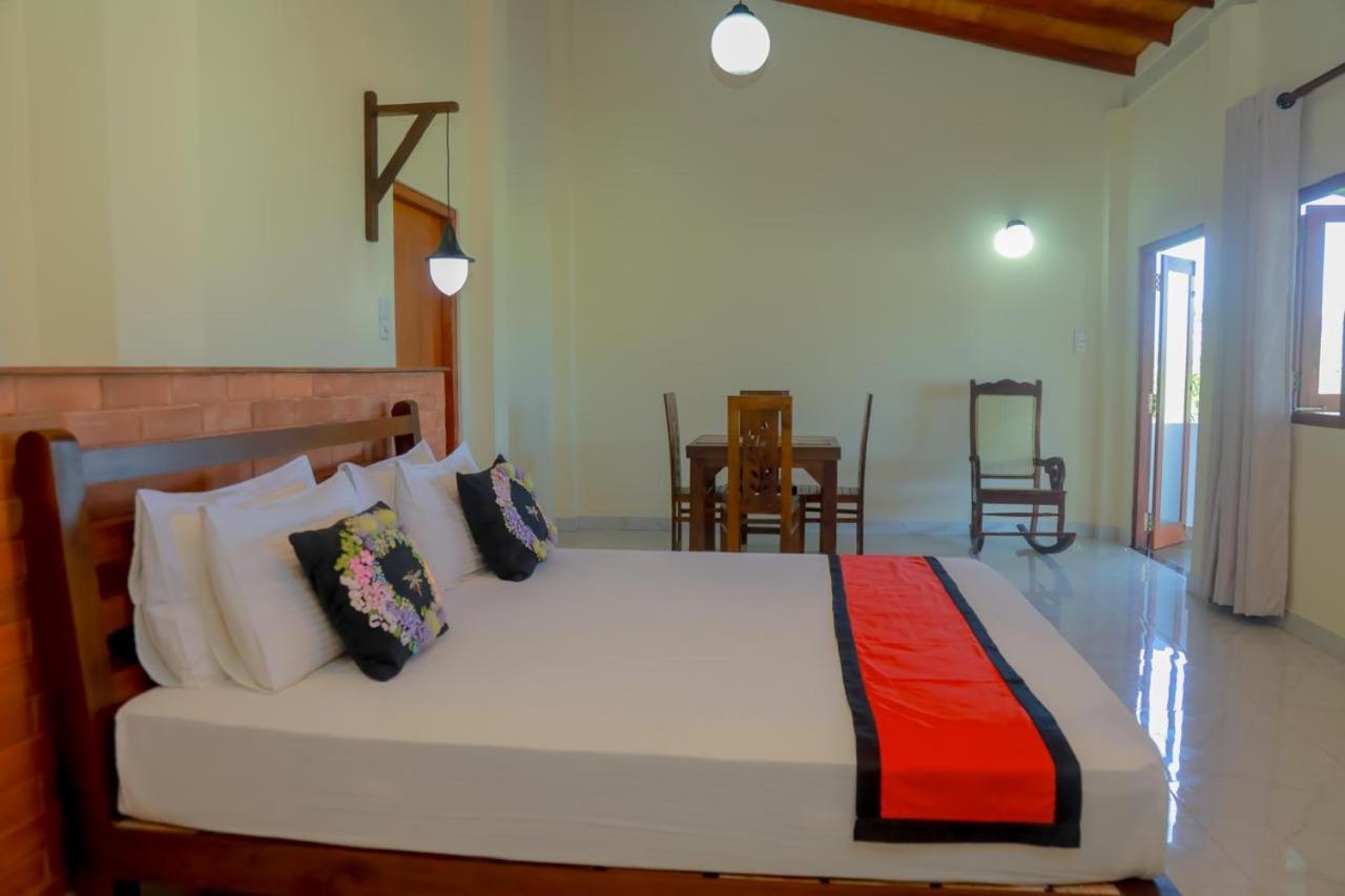 Athithi Villa Hikkaduwa Exterior photo