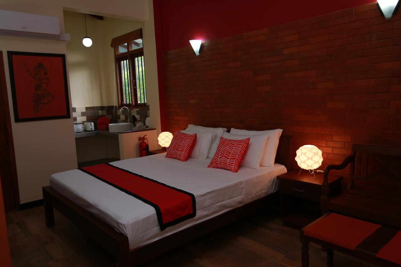 Athithi Villa Hikkaduwa Exterior photo