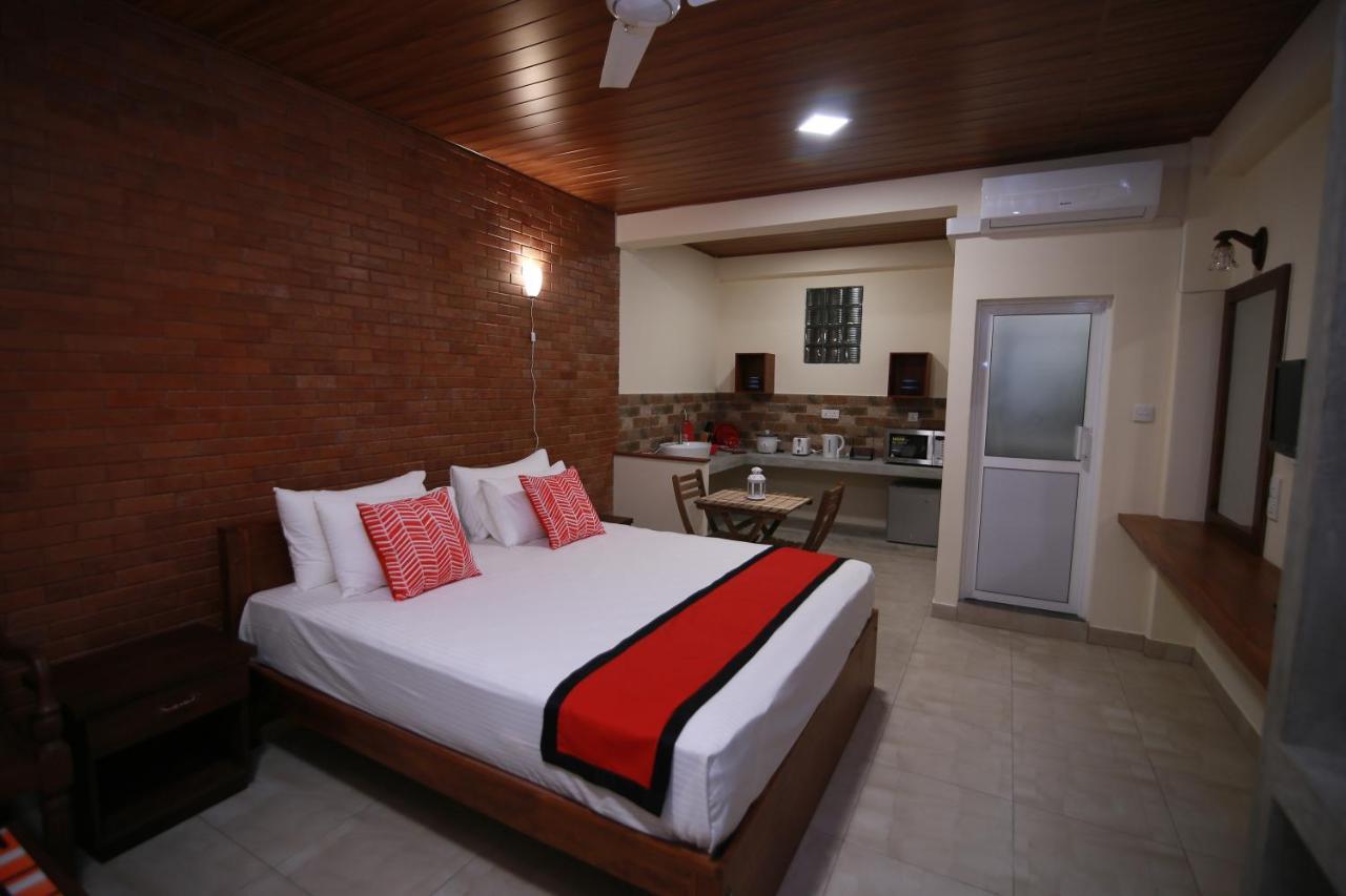Athithi Villa Hikkaduwa Exterior photo