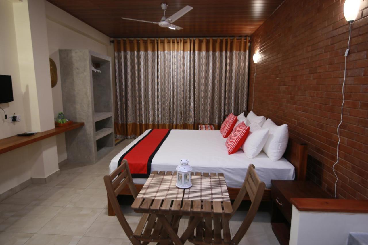 Athithi Villa Hikkaduwa Exterior photo
